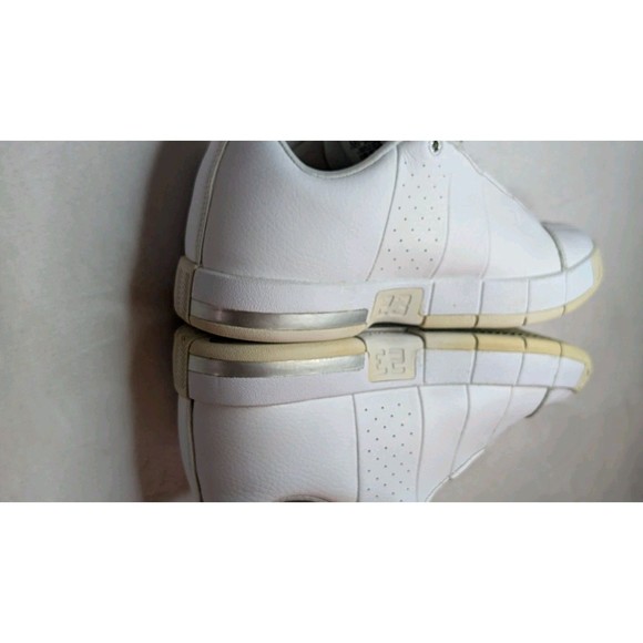 Jordan Team Elite 2 Low White Metallic Silver AO1732-100 Girl's Size (4.5) YOUTH - Picture 1 of 16